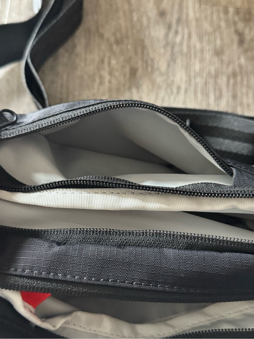 Moment 2L Minimalist Camera Sling Bag - Picture 7 of 11